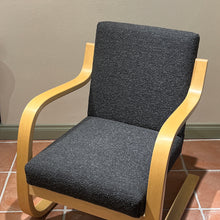 Load image into Gallery viewer, Vintage Artek 402 chair
