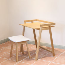 Load image into Gallery viewer, Kantti desk and Simo stool in oak by Deka

