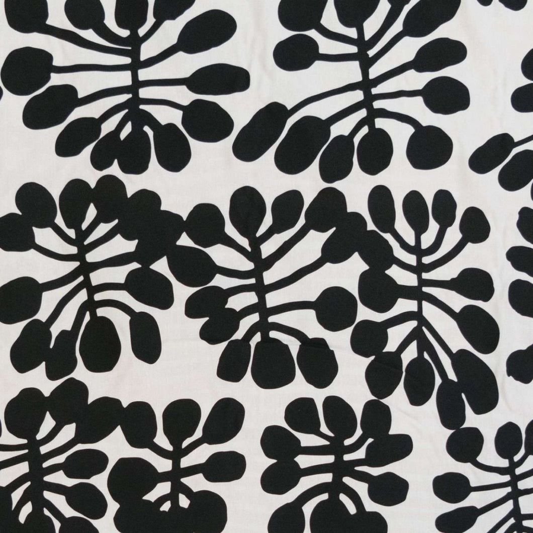 Ikuntji fabric Watiya Tjuta black on white